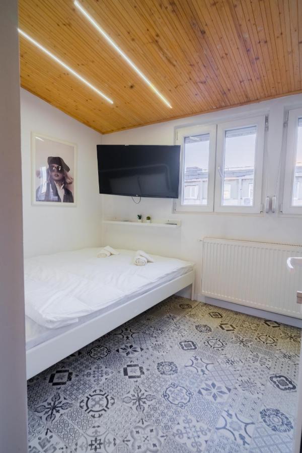 One Bedroom Flat In Bucharest'S Historic District Dış mekan fotoğraf